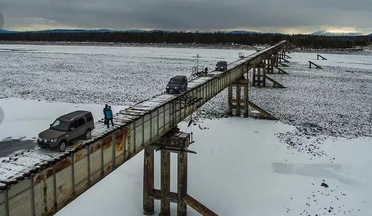 Cамый опасный мост России смыло ледоходом