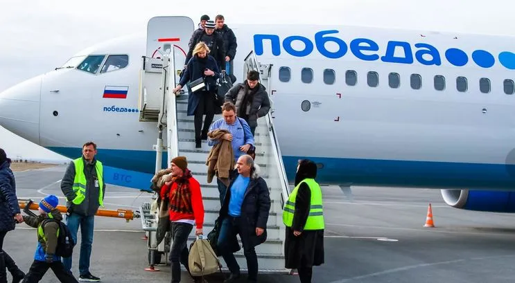 Самолет "Победы" приземлился во Внуково с отказавшим двигателем 