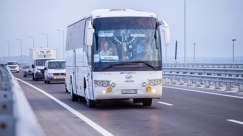 Перевозчикам придётся узаконить поездки по Крымскому мосту