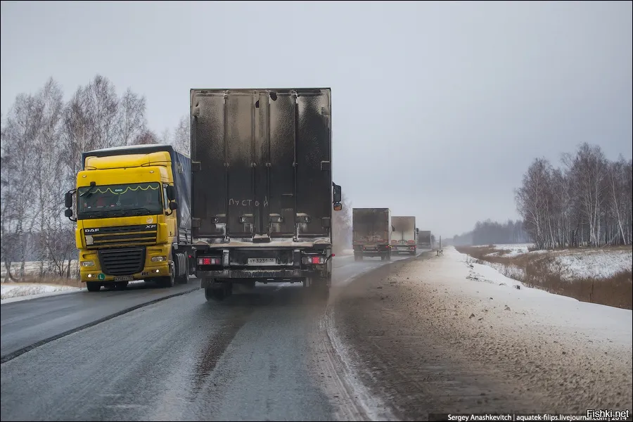На грузовики и автобусы предлагается ставить ограничители скорости