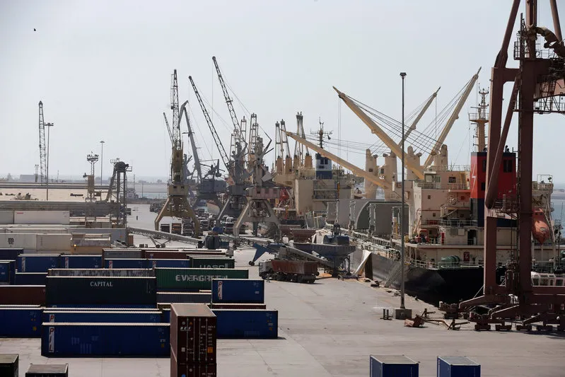 Арабские страны попросили США помочь захватить порт в Йемене