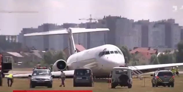 Пассажиры рейса Анталия — Киев сняли на видео жесткую посадку самолета