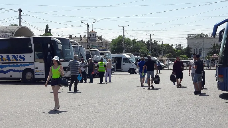 В Крыму торгуют двойными билетами на автобусы