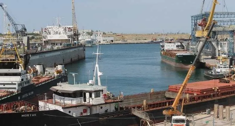 Завод «Вымпел» получит имущество порта Севастополя