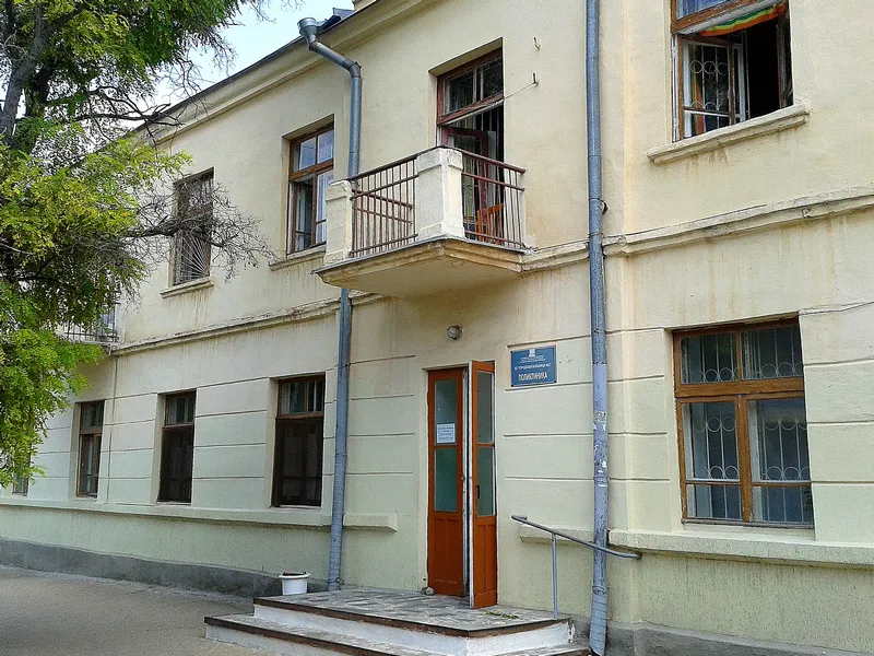 На ремонт поликлиники в Севастополе уйдёт почти год