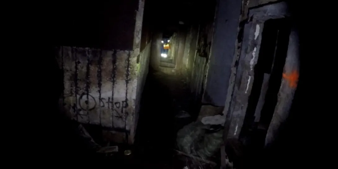В Севастополе любитель экстрима упал в шахту военного объекта