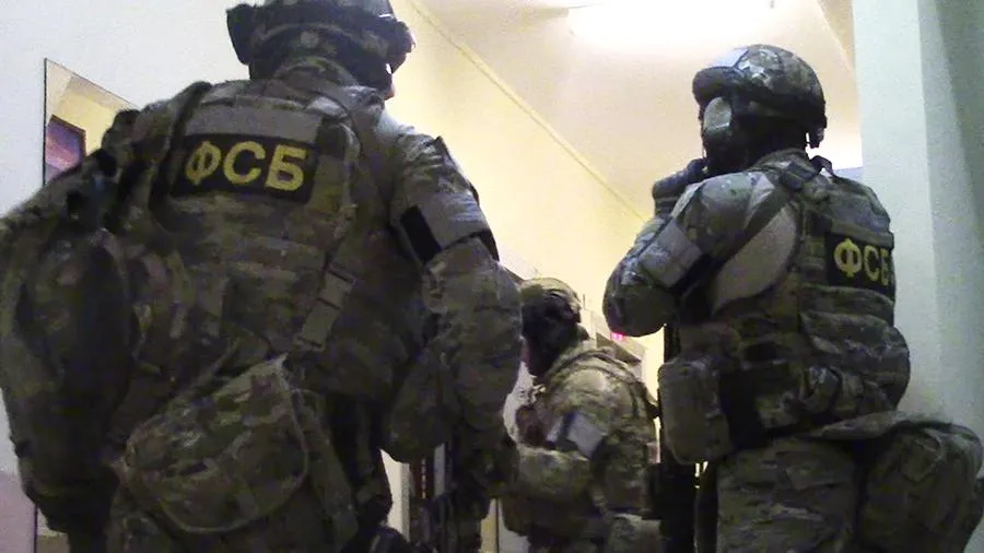 ФСБ задержала девять вербовщиков ИГ* в Калининграде