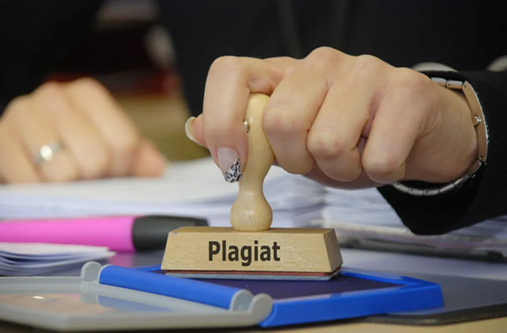 В РФ предложили массово проверять дипломные работы студентов на плагиат