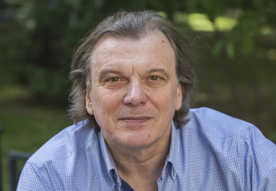 "Я был в таких местах, куда даже Кобзон не доезжал" - Юрий Васильев о стране и людях