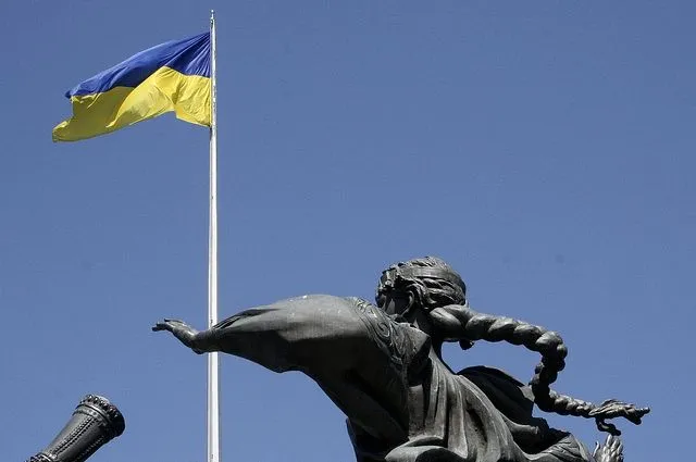 Историк РАН назвал Россию «младшим братом Украины»