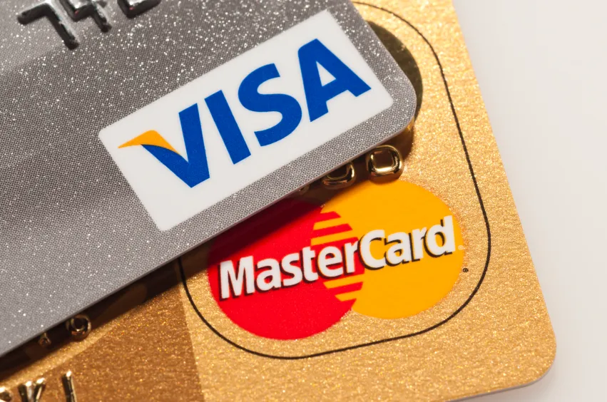 Слухи о прекращении в Севастополе работы карт Visa и Mastercard не подтверждаются