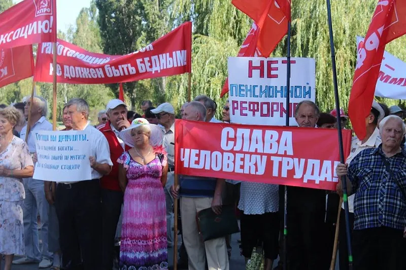 Депутатам Госдумы в Крыму выразили недоверие