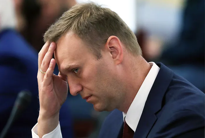 Навальный окончательно проиграл Прохорову по иску о защите чести