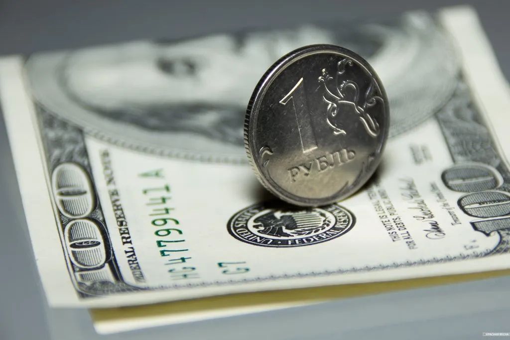 Рубль подрос к доллару и евро после падения в предыдущие дни