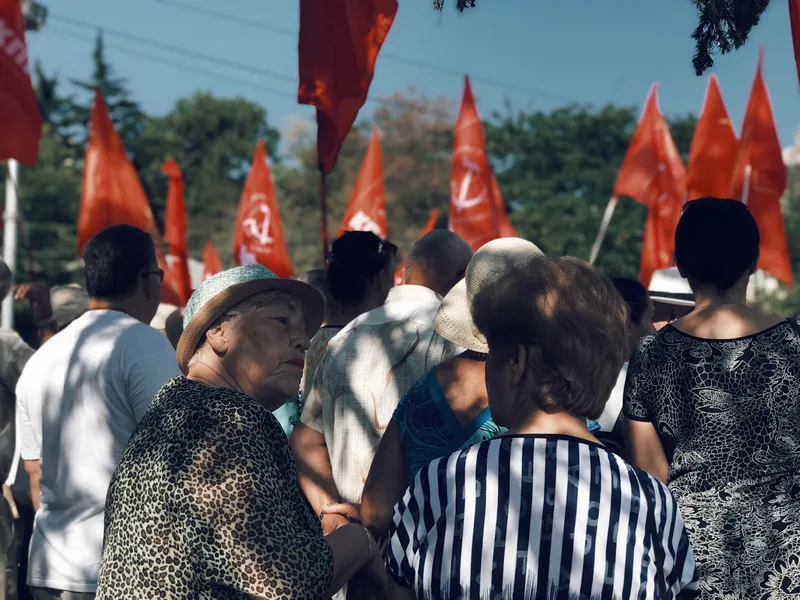 «Не хотим умирать на работе»: как в Севастополе митинговали против пенсионной реформы