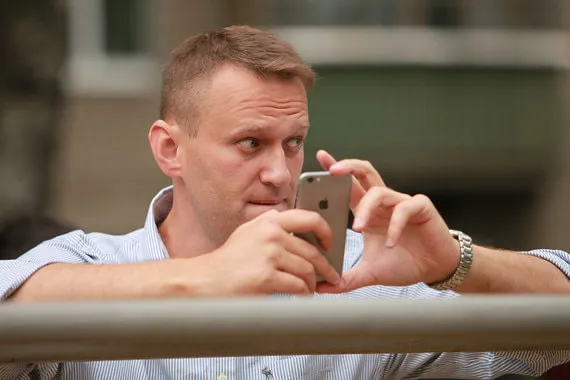 Центризбирком призвал Google отказаться от рекламы Навального 