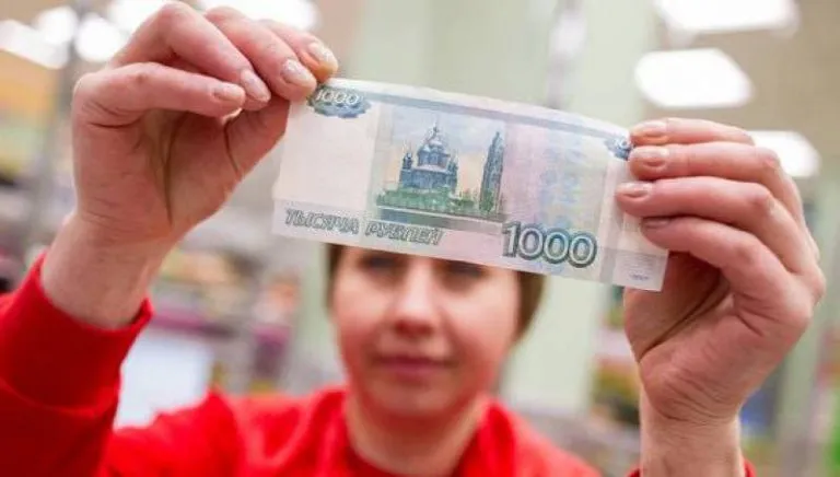 Стало известно, кто больше всего зарабатывает в России
