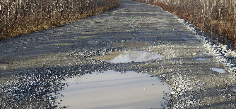 Севастополь проваливает масштабное строительство дорог за деньги россиян