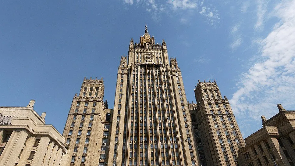 Временная поверенная в делах Израиля покинула здание МИД РФ без комментариев 