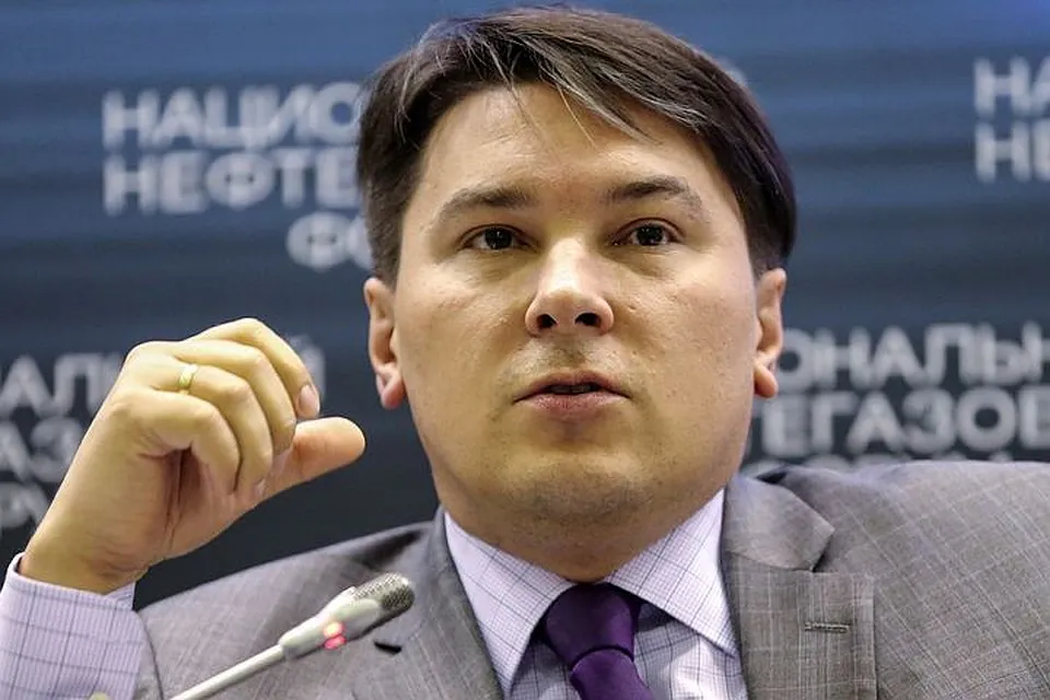 Кабмин ради дешевого бензина выделит нефтяным компаниям еще 230 млрд рублей