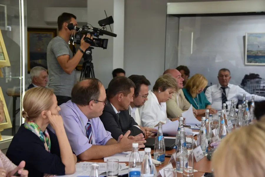 Депутаты Госдумы обсудили в Севастополе судьбу подводных богатств