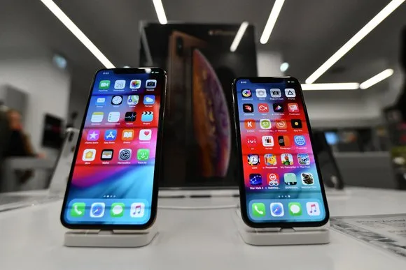 В России стартовали продажи iPhone Xs и iPhone Xs Max