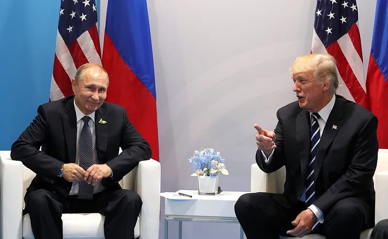 Путин заслужил в мире больше доверия, чем Трамп