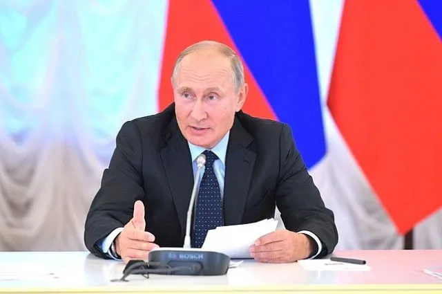 Путин подписал закон о внесении изменений в пенсионное законодательство
