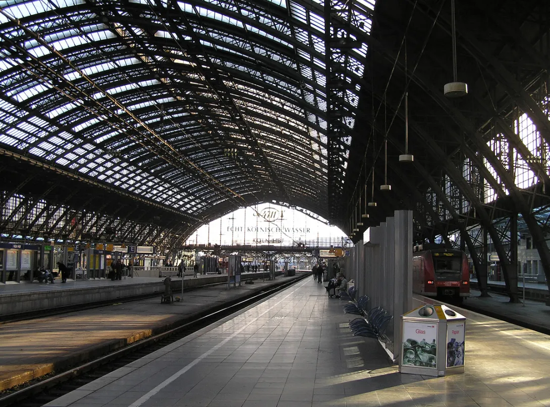 Железнодорожный вокзал в Кельне эвакуировали из-за захвата заложника