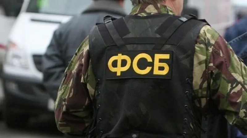 Силовики проводят операцию в правительстве Крыма