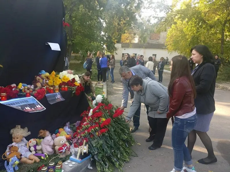 Бойню в Керчи признали трагедией национального масштаба
