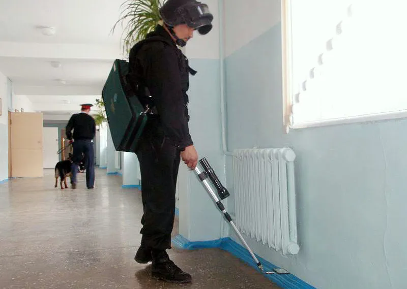 Севастопольскую школу эвакуировали из-за сообщения о бомбе