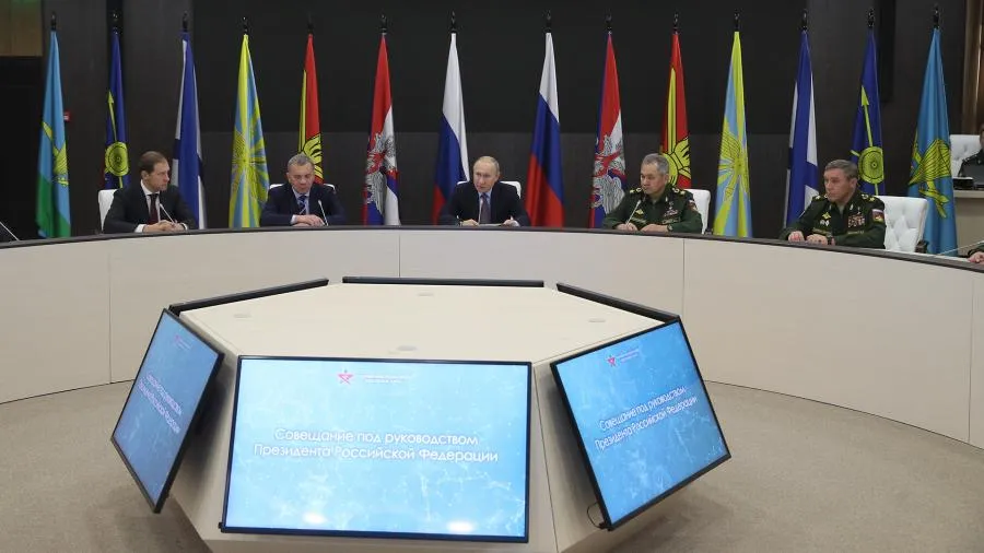 Путин призвал развивать производство «умных» боеприпасов
