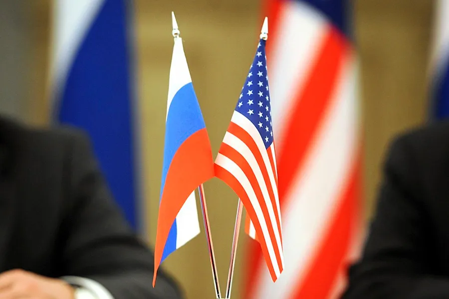 РФ выразила готовность опубликовать переписку по взлому серверов демпартии США