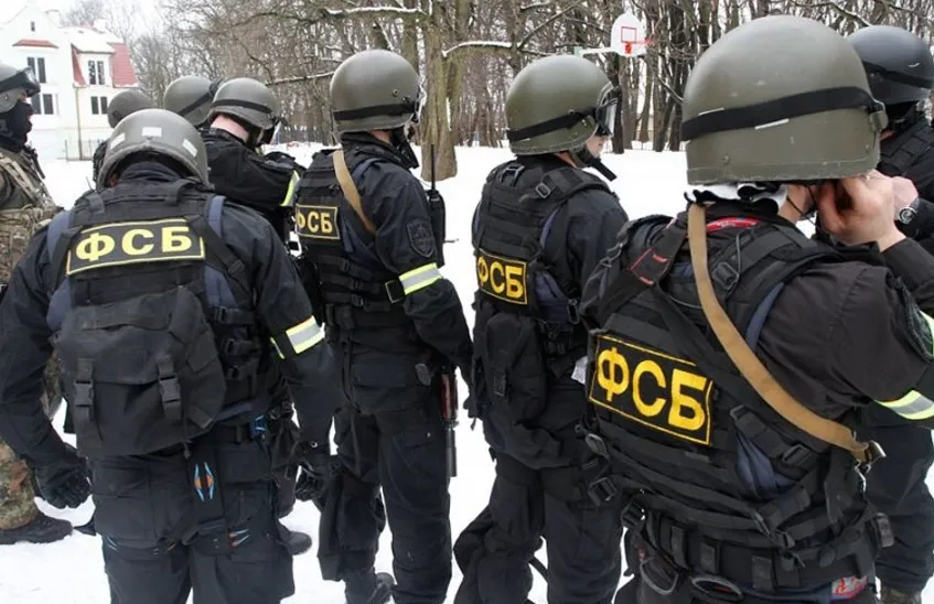 ФСБ пресекла работу двух нелегальных оружейных мастерских