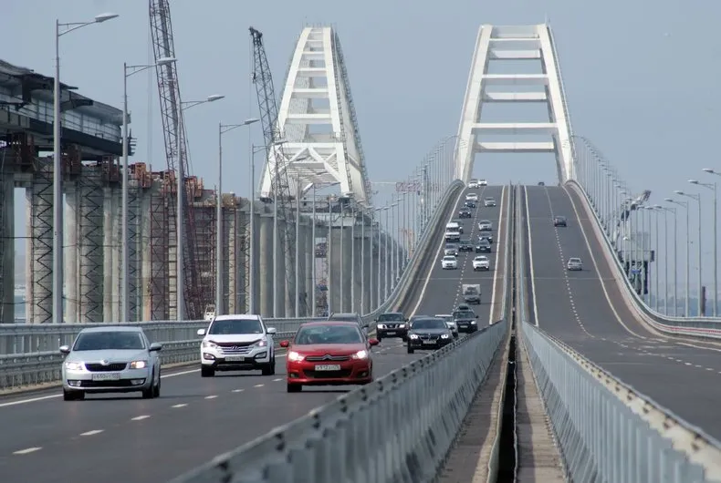 Крымский мост превзошёл паромную переправу