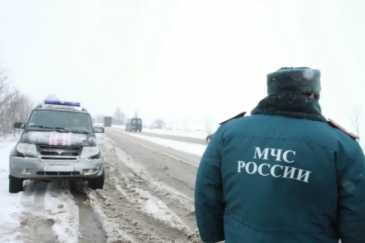 Застрявшим в горах севастопольцам помогли спасатели Крыма
