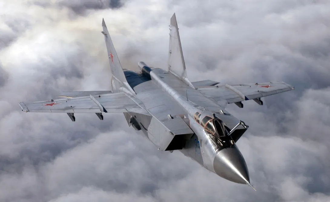 Истребители МиГ-31БМ провели бой в стратосфере