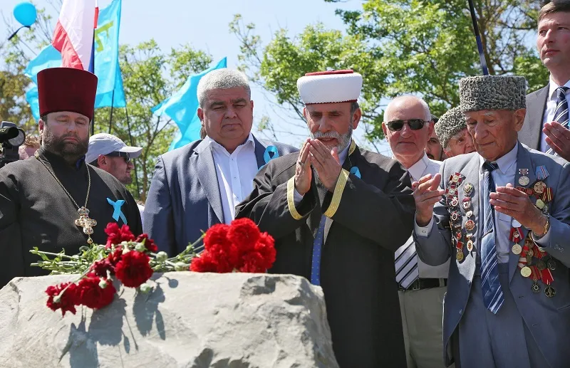 На Украине потоптались по памяти крымских татар
