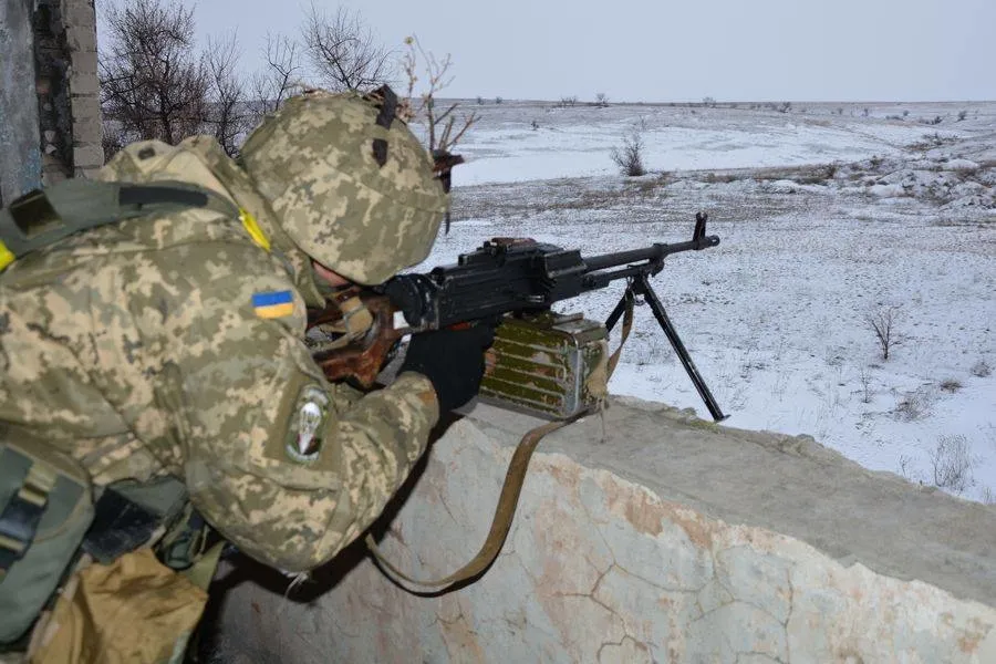 Киевские силовики два раза за сутки обстреляли позиции Народной милиции ЛНР