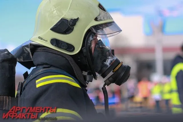 Два торговых центра сгорели в Кизляре