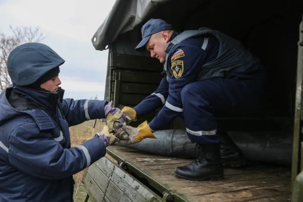 Саперы МЧС ДНР за сутки обезвредили на территории Республики 117 взрывоопасных предметов