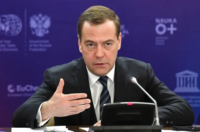 Медведев утвердил программу переселения 7 тыс. россиян из-за рубежа в Тверь