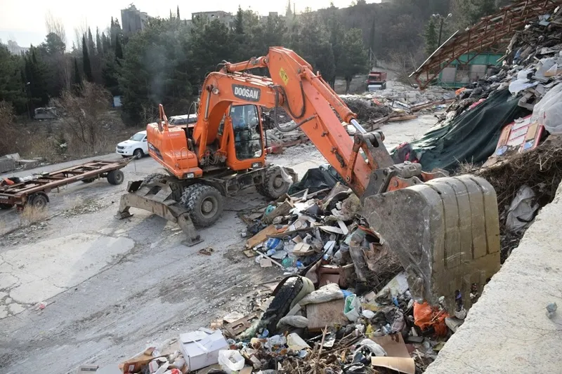 В Ялте разворошили гнездо мусорно-строительной мафии