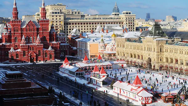 Писателя из Австралии поразили "торжество потребительства" и обувь россиян