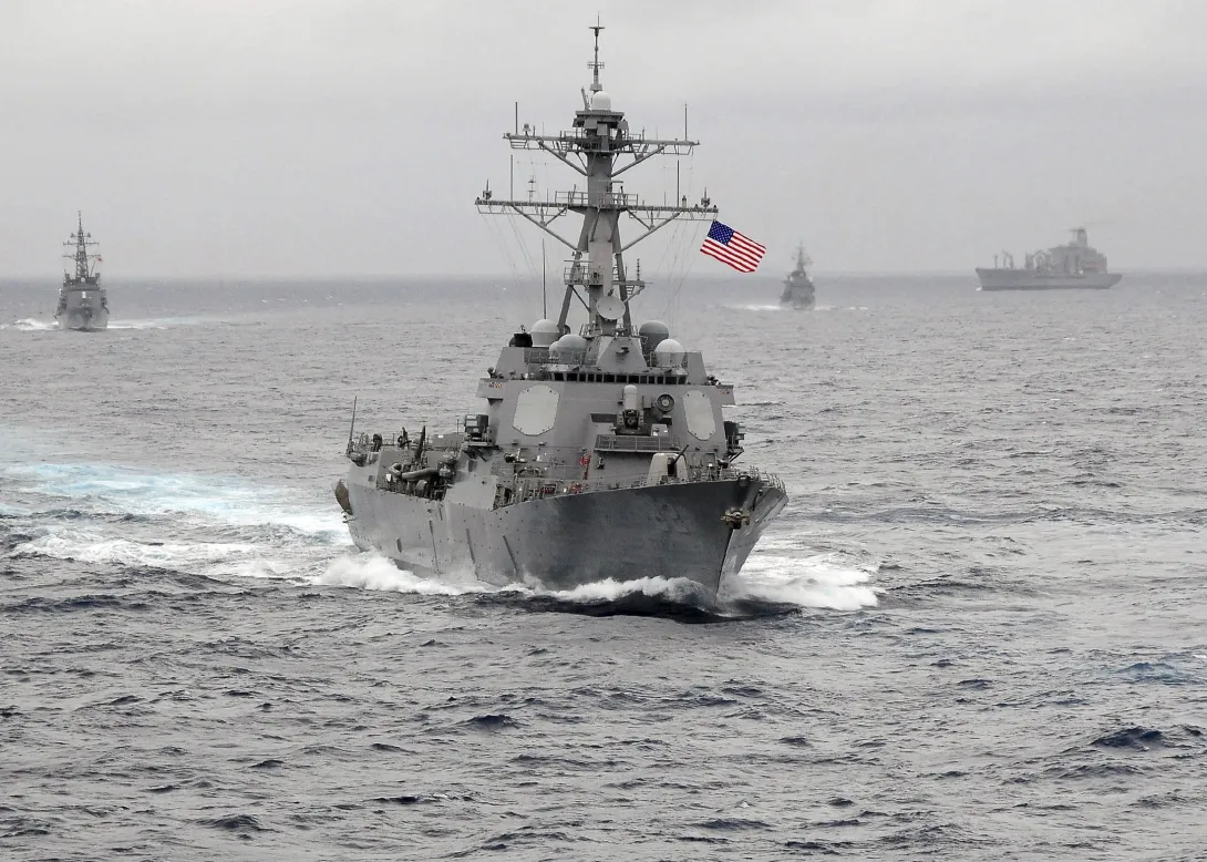 Reuters: два корабля ВМС США прошли через зону, которую Китай считает своими водами 