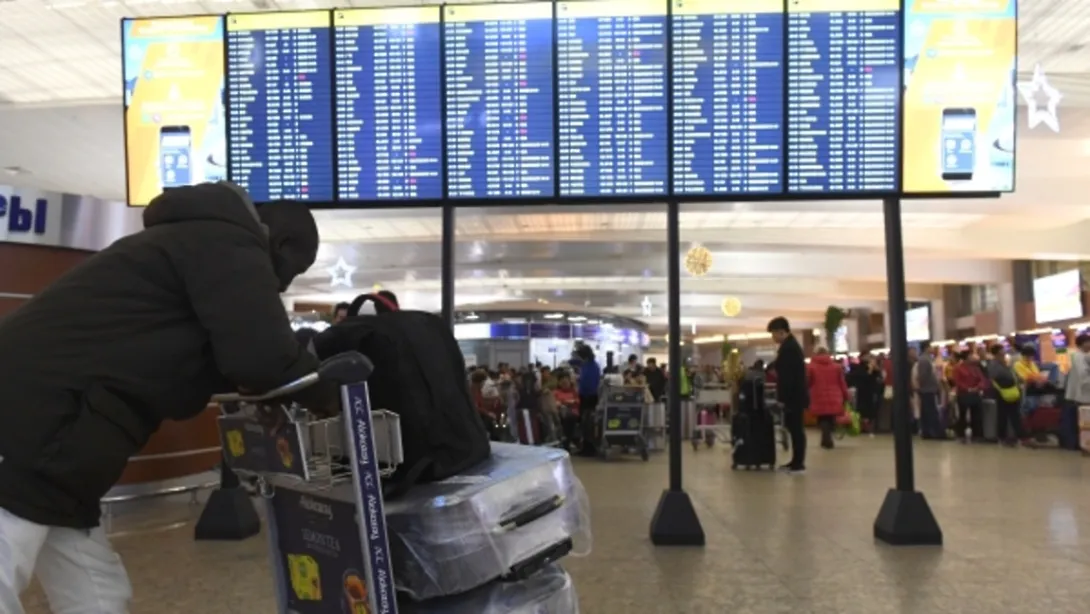 Аэропорты Москвы задержали и отменили 30 рейсов