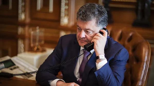 Порошенко пожаловался на безответные звонки Путину