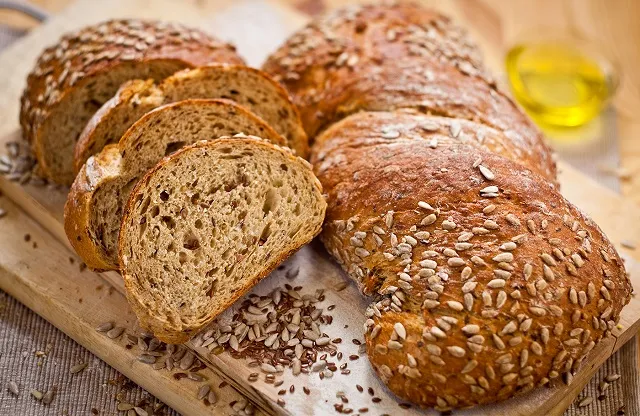 Роскачество и Минпромторг изучат рынок "полезного" хлеба