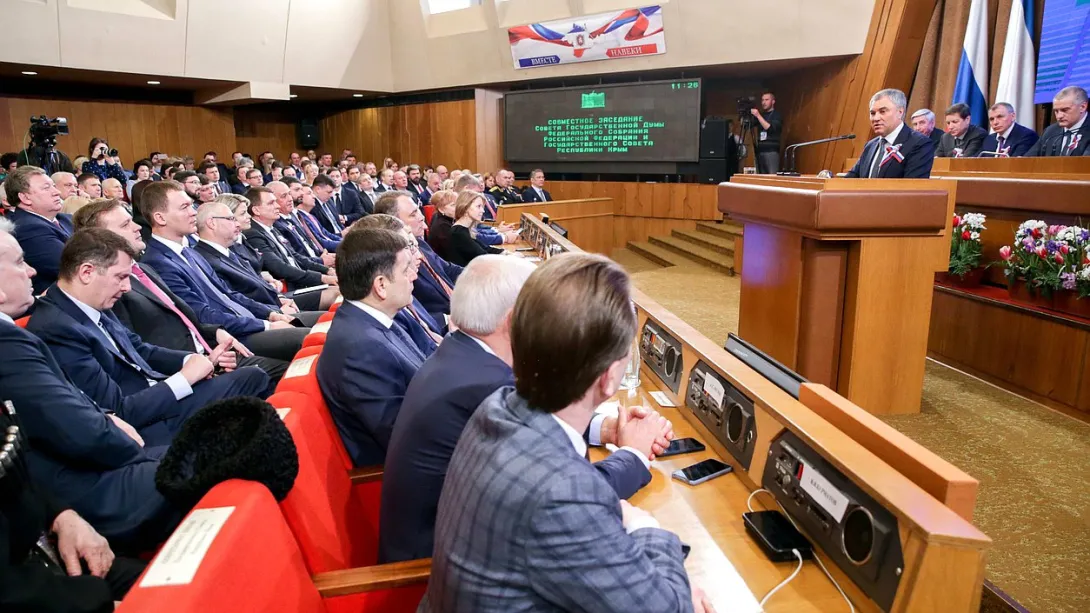 Спикер Госдумы предложил депутатам ездить в Крым каждый год